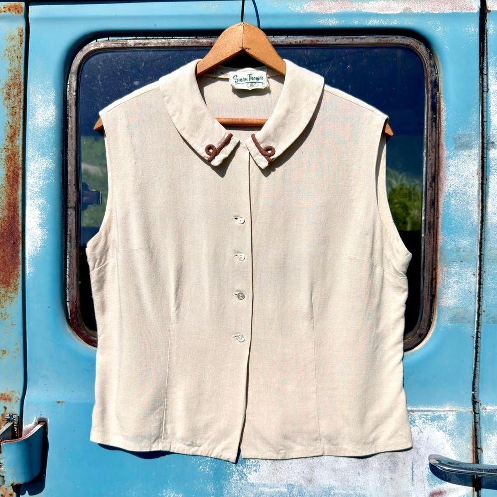 40s gorgeous Susan Thomas soft woven silk sleeveless blouse w/ tailorv darts